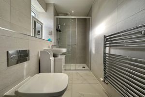 Ensuite to Bed 1- click for photo gallery
